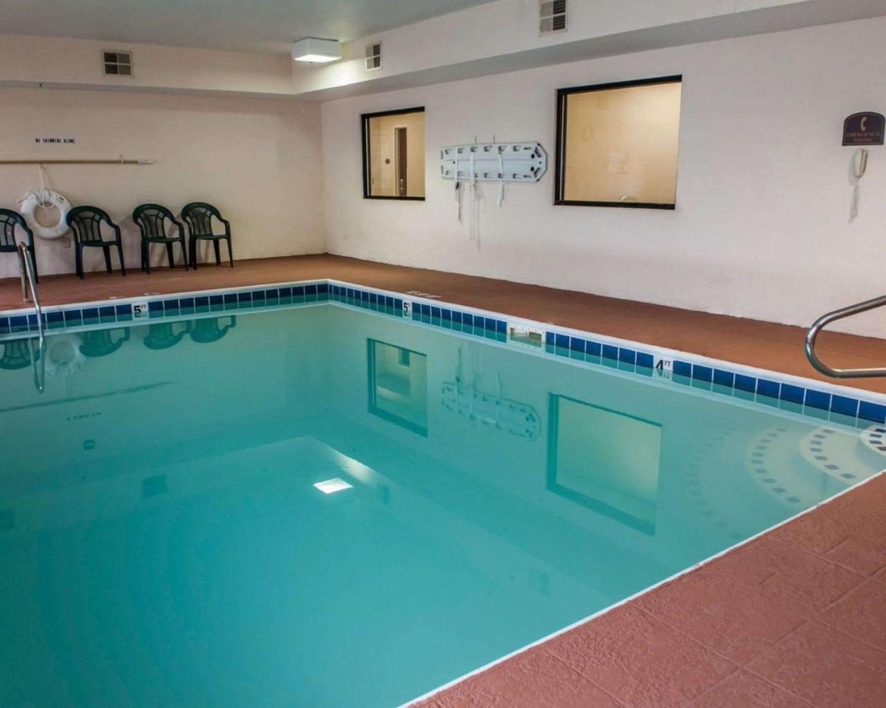 Sleep Inn South Bend Airport Екстер'єр фото