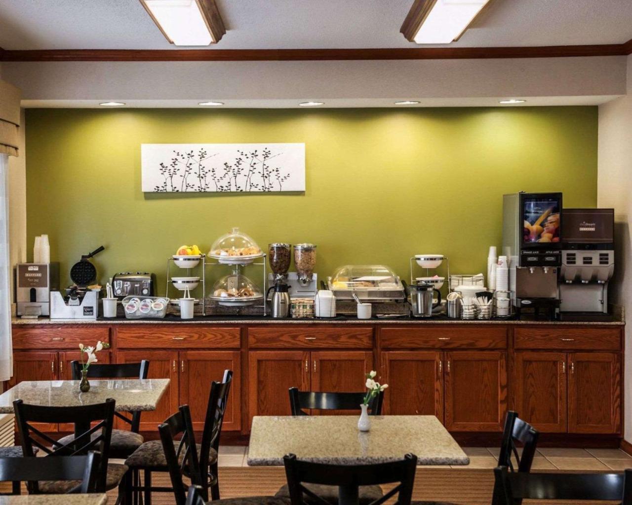 Sleep Inn South Bend Airport Екстер'єр фото
